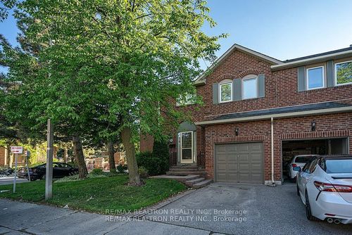 61-24 Beaumont Place, Vaughan, ON, L4J4X2 | Card Image