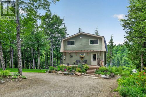 102 A Mcvicar Lane, Mcnab/Braeside, ON, K0A3L0 | Card Image