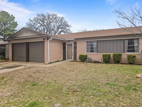 701 Idlewilde Dr, Lewisville, TX, 75067-4457 | Card Image