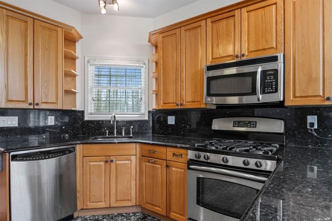 26 Eagle Circle, Condo with 3 bedrooms, 2 bathrooms and null parking in Bohemia NY | Image 13