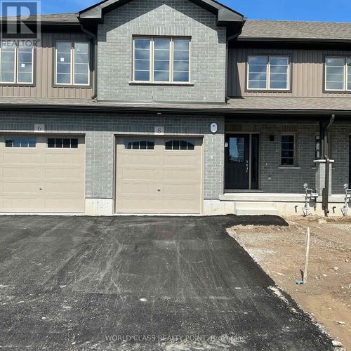 8 Beverly Street, Springwater (Elmvale), ON, L0L1P0 | Card Image