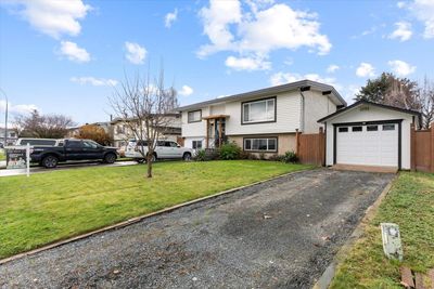 8695 Baker Dr, House other with 3 bedrooms, 2 bathrooms and 6 parking in Chilliwack BC | Image 1