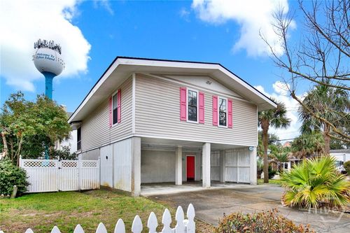 116 2nd Ave, Tybee Island, GA, 31328-8765 | Card Image