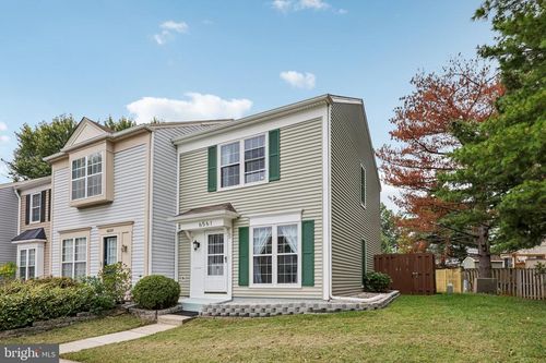 6561 Old Carriage Ln, ALEXANDRIA, VA, 22315-5033 | Card Image