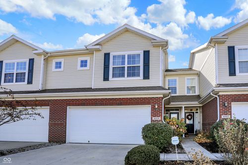 4059 Weston Pointe Dr, Zionsville, IN, 46077-8572 | Card Image