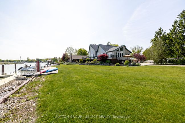 7474 Riverside Dr, House other with 3 bedrooms, 2 bathrooms and 6 parking in Port Franks ON | Image 46