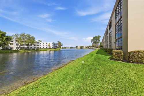 202-7544 Ashmont Cir, Tamarac, FL, 33321-7876 | Card Image