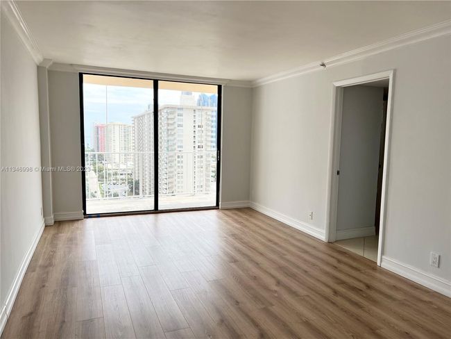 APT-1910 - 290 174 Th St, Condo with 2 bedrooms, 2 bathrooms and null parking in Sunny Isles Beach FL | Image 10