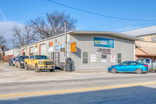 211 S Main St, South West City, MO, 64863-9516 | Card Image