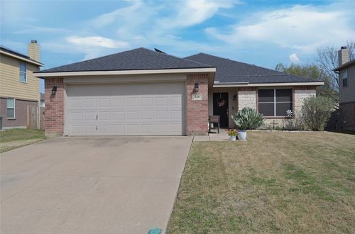 328 Saddlebrook Dr, Krum, TX, 76249-7518 | Card Image