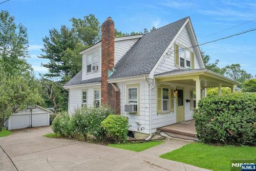 187 Mccosh Rd, Montclair, NJ, 07043-2105 | Card Image