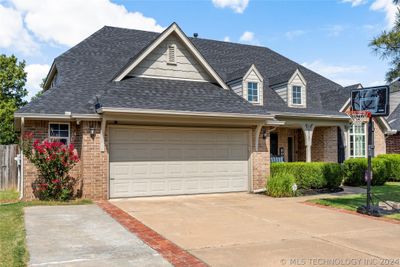 11720 S Vine Street, House other with 5 bedrooms, 3 bathrooms and null parking in Jenks OK | Image 2