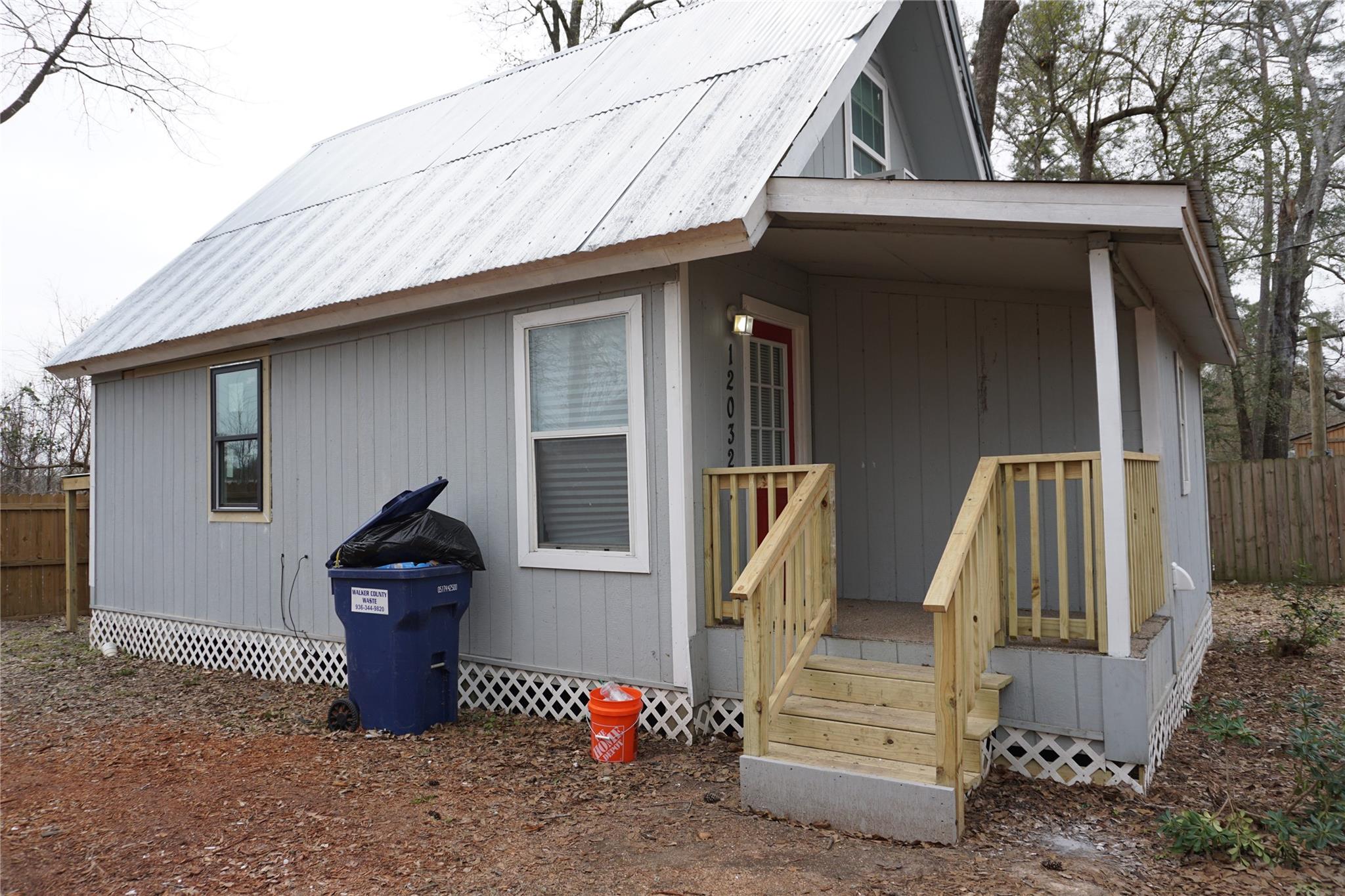 Residential Lease in Willis 4