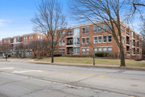 unit-104-1925 Lake Ave, Wilmette, IL, 60091-1476 | Card Image