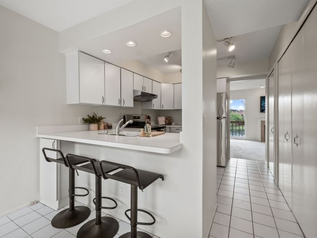 5271 Wright Way E, Condo with 3 bedrooms, 3 bathrooms and null parking in West Bloomfield MI | Image 9