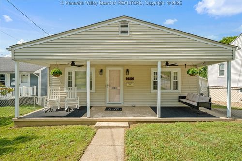 2710 Daniels Ave, South Charleston, WV, 25303-2515 | Card Image