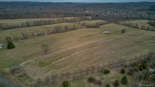 2010 Salt Point Turnpike, Pleasant Valley, NY, 12569 | Card Image