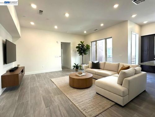 1625 Delano St, Milpitas, CA, 95035 | Card Image