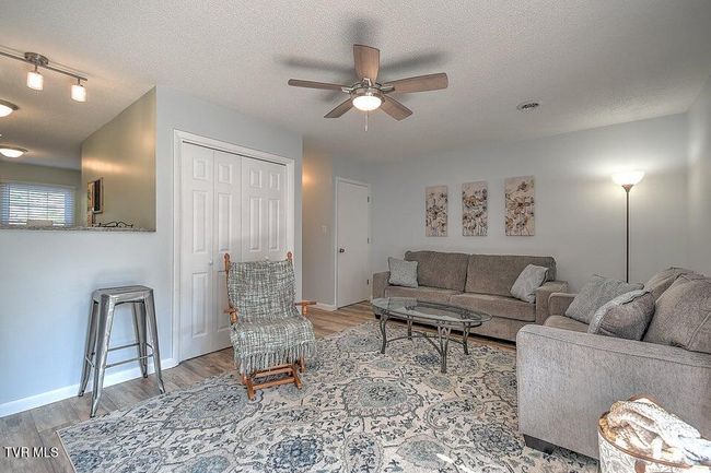 3 - 2023 Weaver Pike, Condo with 2 bedrooms, 2 bathrooms and null parking in Bristol TN | Image 10