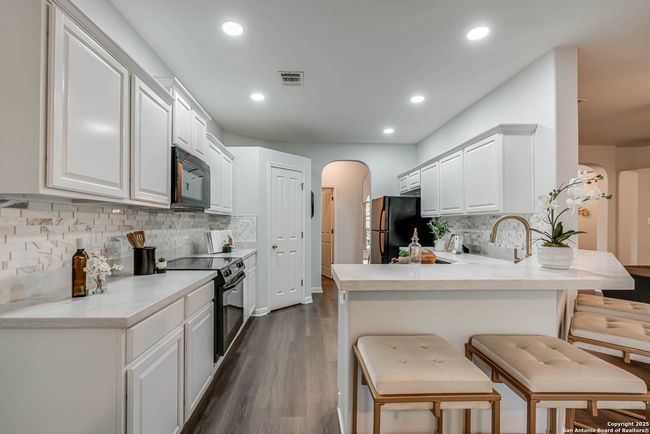 9212 Holly Star, House other with 4 bedrooms, 2 bathrooms and null parking in Helotes TX | Image 7