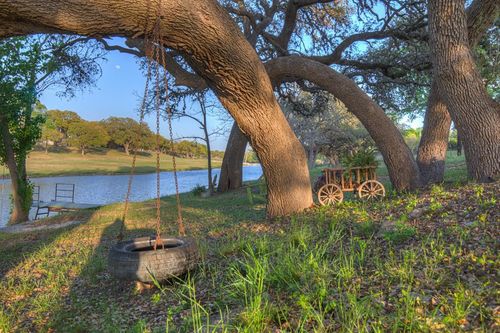 1317 River Rd, Blanco, TX, 78606-5448 | Card Image