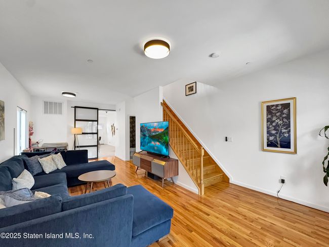 19 Scribner Ave | Image 4
