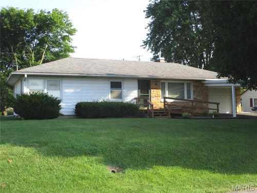 103 Paulette St, Chester, IL, 62233-2245 | Card Image