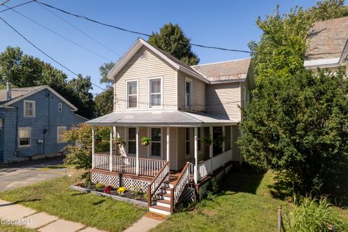 9 Division St, Glens Falls, NY, 12801-3418 | Card Image