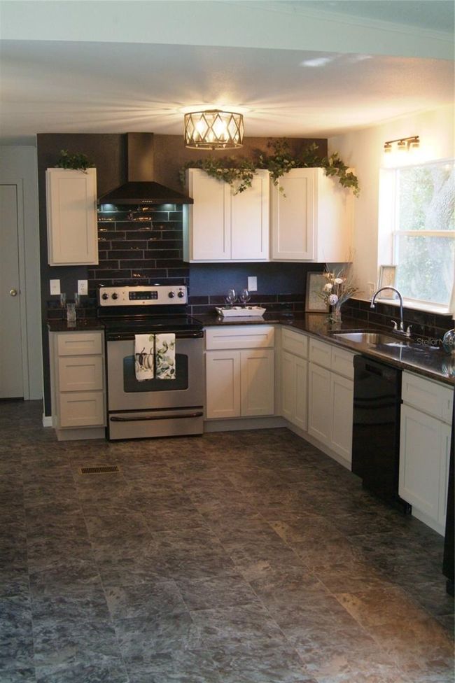 47807 State Road 19, House other with 3 bedrooms, 2 bathrooms and null parking in ALTOONA FL | Image 7