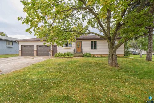 331 W Franklin Ave, Salem, SD, 57058-9018 | Card Image