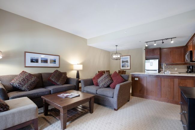 101G4 - 4653 Blackcomb Way, Condo with 2 bedrooms, 2 bathrooms and 1 parking in Whistler BC | Image 9