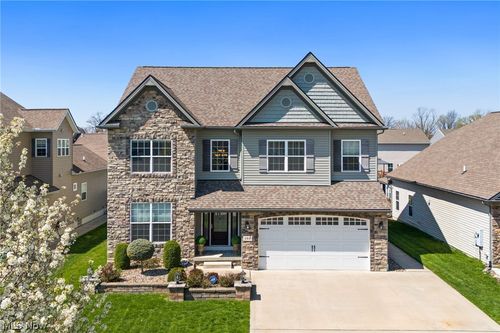 192 Shoreland Cir, Willowick, OH, 44095-4691 | Card Image