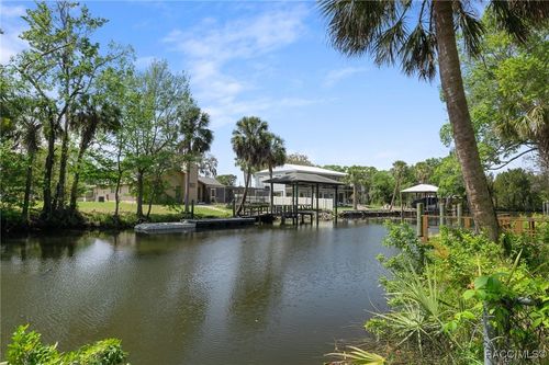 2184 N Watersedge Dr, Crystal River, FL, 34429-5271 | Card Image