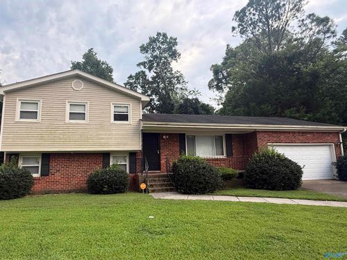 3905 Gardenside Dr Nw, Huntsville, AL, 35810-1311 | Card Image