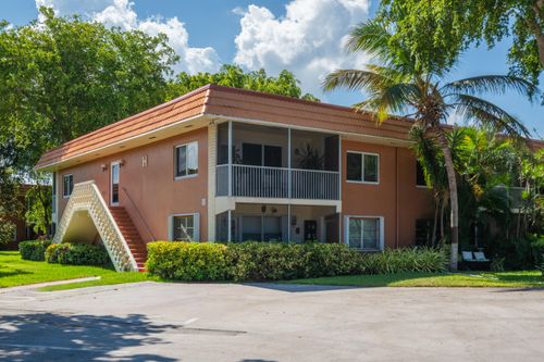 212h-1920 Ne 1st Ter, Wilton Manors, FL, 33305-2003 | Card Image