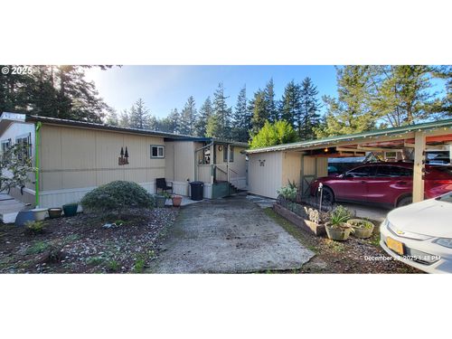 1765 Shorepines Dr, Coos Bay, OR, 97420-2975 | Card Image