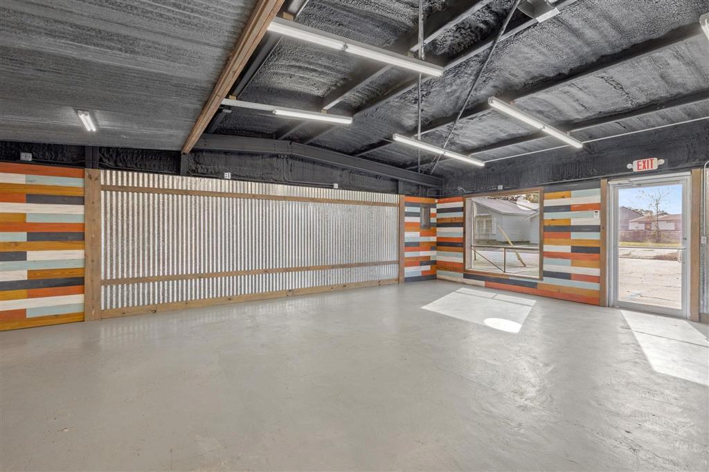Commercial Sale in Jennings 4