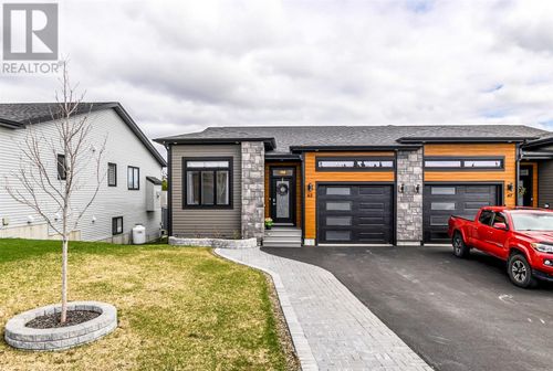45 Clifden Woods, St. John's, NL, A1H0N9 | Card Image