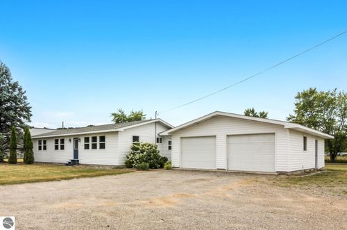 3066 S M 37, Traverse City, MI, 49685-9183 | Card Image