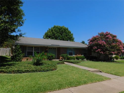 2445 Eastbrook Dr, Mesquite, TX, 75150-5210 | Card Image