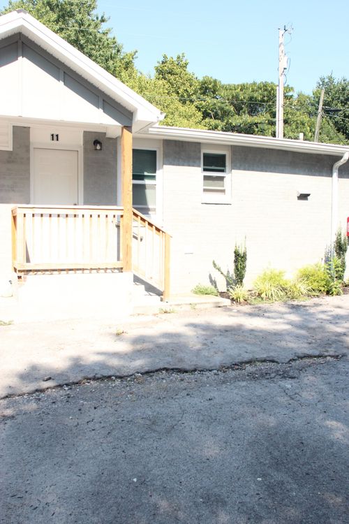 apt-11-129 Cascade Ave, McMinnville, TN, 37110-6558 | Card Image