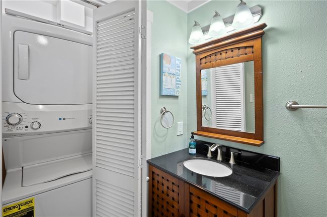 UNIT-101 - 6275 State Highway 361, Condo with 2 bedrooms, 2 bathrooms and null parking in Port Aransas TX | Image 16