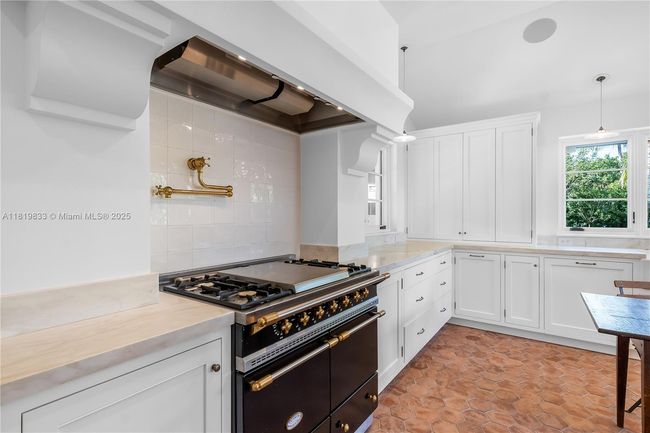 1225 N Greenway Dr, House other with 5 bedrooms, 5 bathrooms and null parking in Coral Gables FL | Image 13