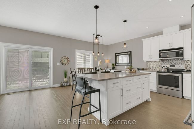 800 Baker Ave S, House attached with 3 bedrooms, 3 bathrooms and 2 parking in Listowel ON | Image 8