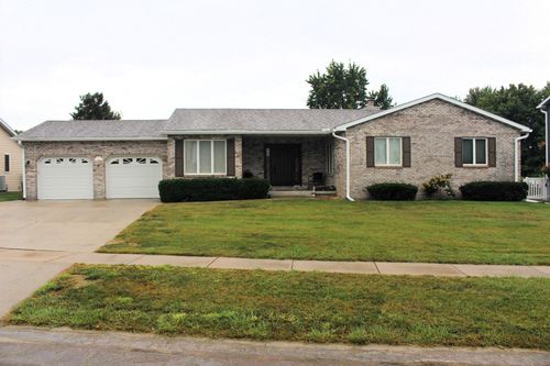 34 Colonial Dr, Clinton, IL, 61727-2471 | Card Image