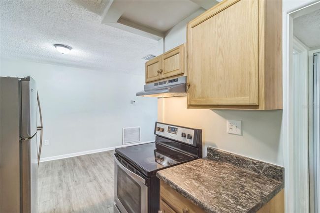 6042 Bolling Dr, House other with 3 bedrooms, 2 bathrooms and null parking in ORLANDO FL | Image 6
