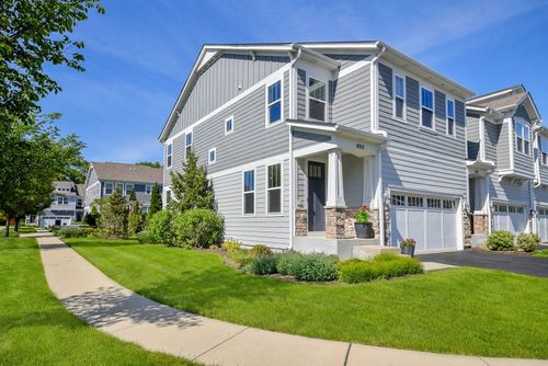 653 Riverbank Dr, Geneva, IL, 60134-3333 | Card Image