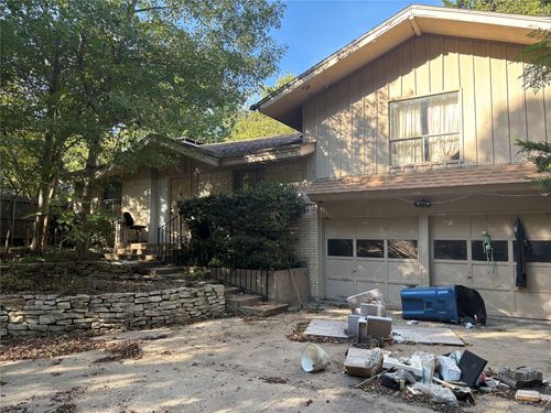 1001 N Cockrell Hill Rd, DeSoto, TX, 75115-2717 | Card Image