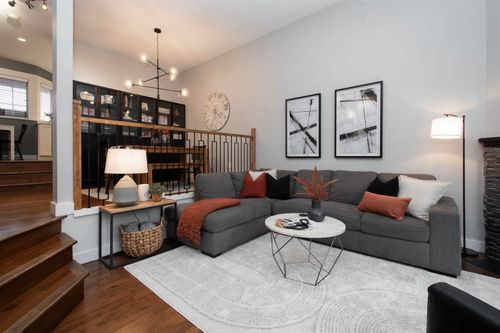 118-216 E 6th St, North Vancouver, BC, V7L1P5 | Card Image