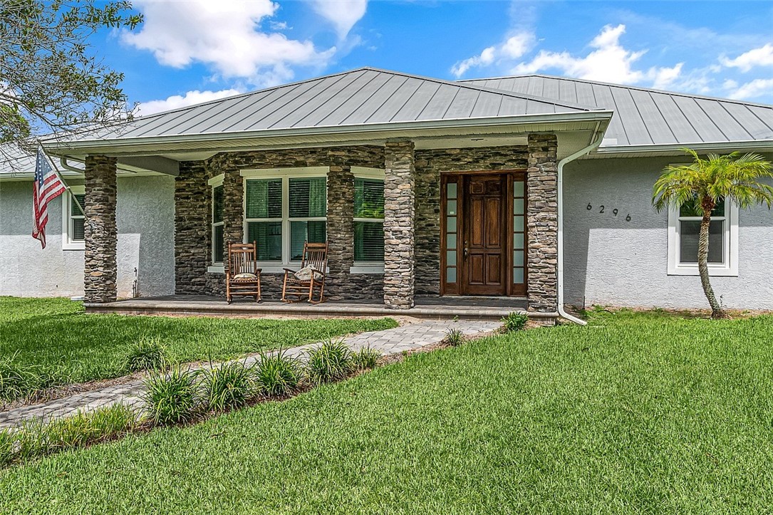 8th St, Vero Beach, FL 32968